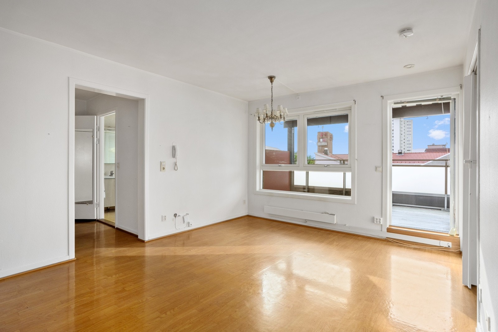 Lys og innbydende stue. Galleribilde