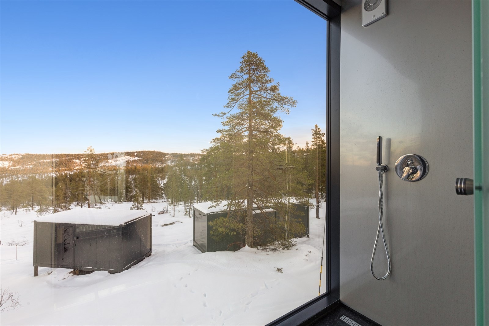 Flott utsikt fra dusjen i andre etasje. Galleribilde