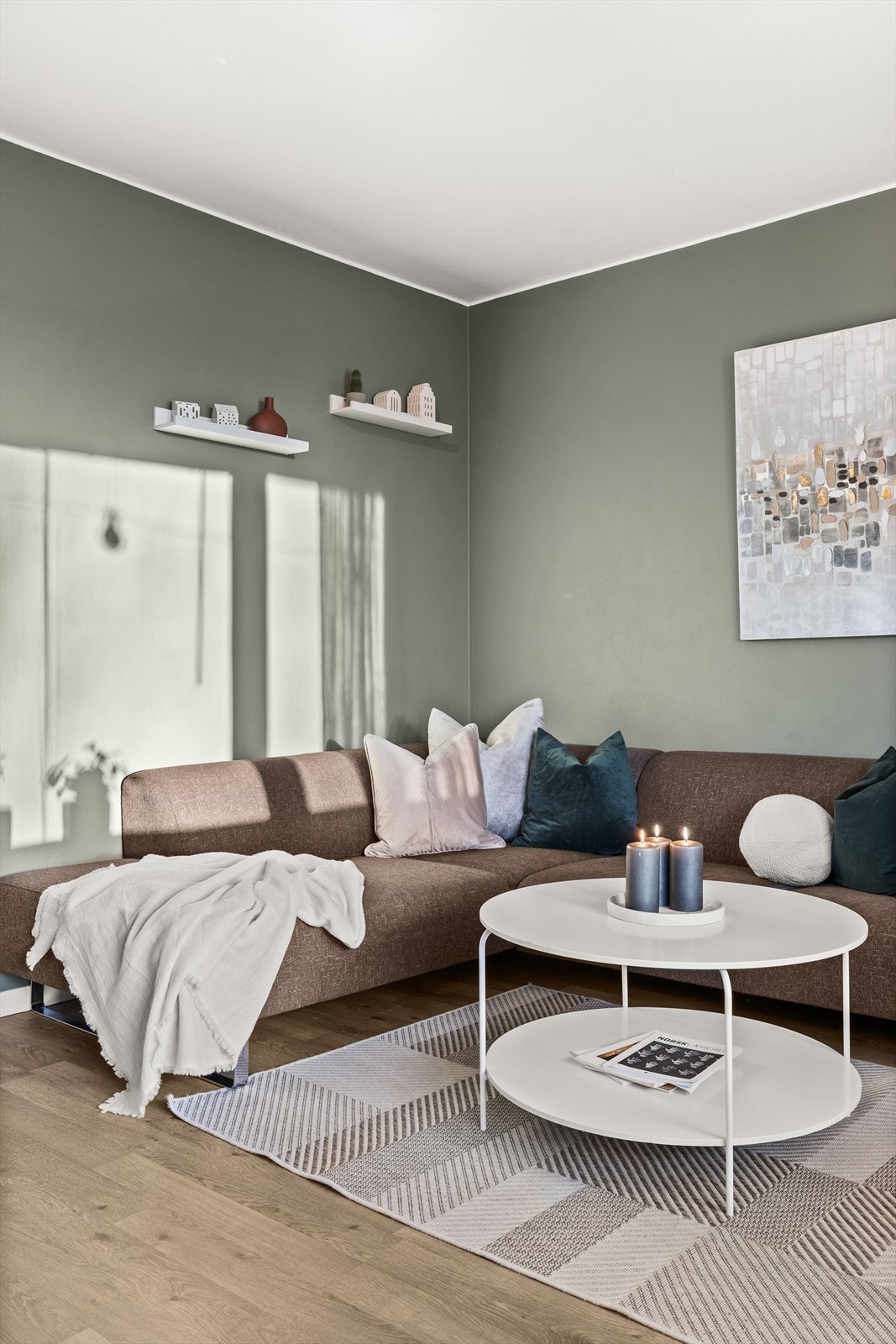 Lune fargevalg er gjennomgående. Galleribilde