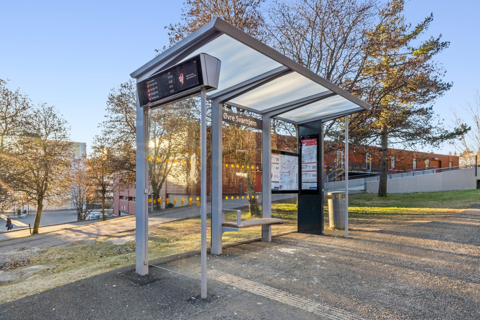 Kort avstand til Øvre Svarttjern busstopp. Galleribilde