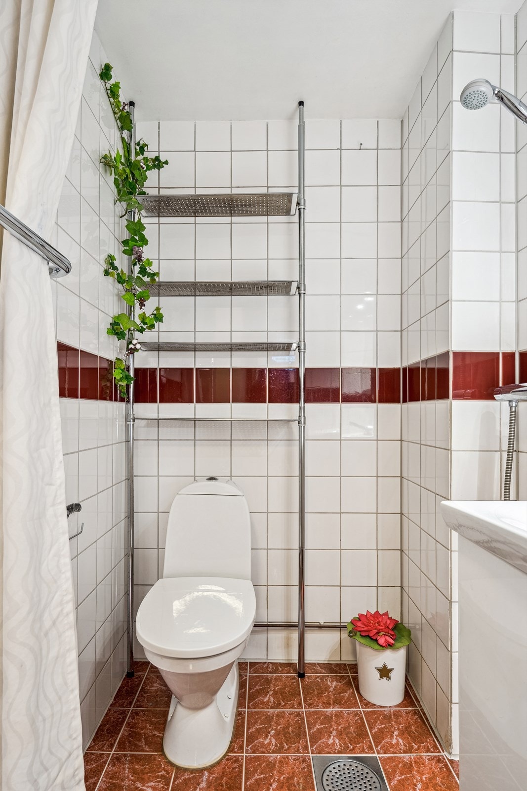 Den gang da ble bla varmekabler og gulvfliser byttet. Galleribilde