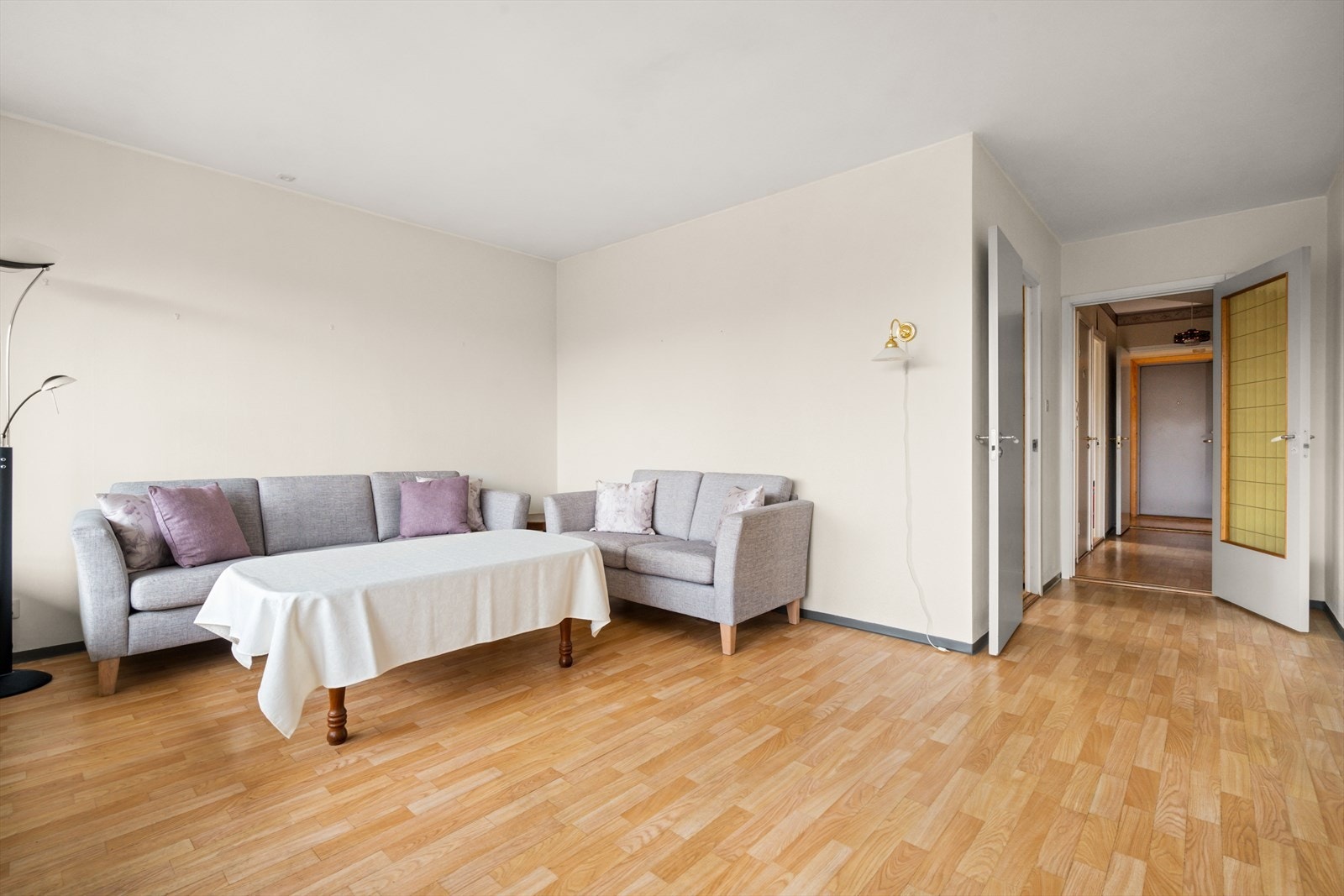 Det er behov for noe oppgradering/modernisering for å nå dagens krav til bostandard, med unntak av badet som ble pusset opp i 2020 Galleribilde