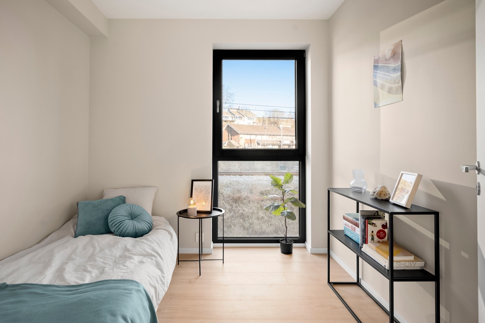 Soverom 3 er også av god størrelse og fungerer utmerket som gjesterom, barnerom eller kontor. Galleribilde