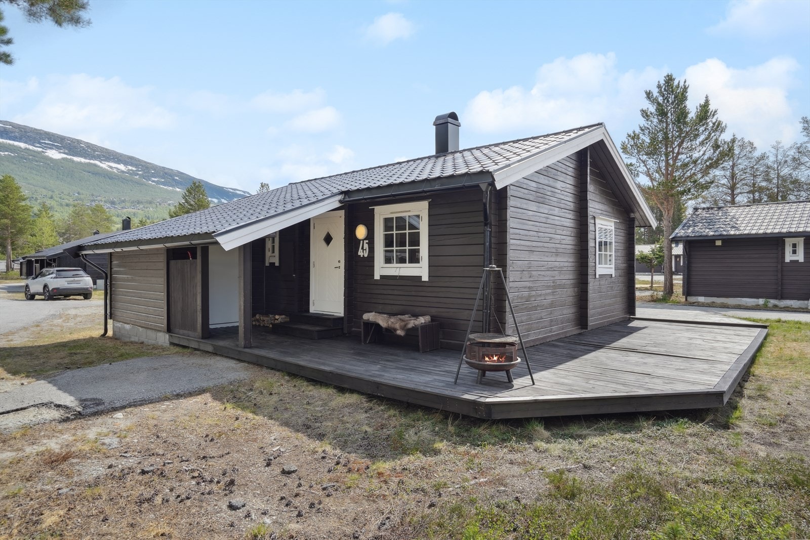 Fasaden og inngangspartiet Galleribilde