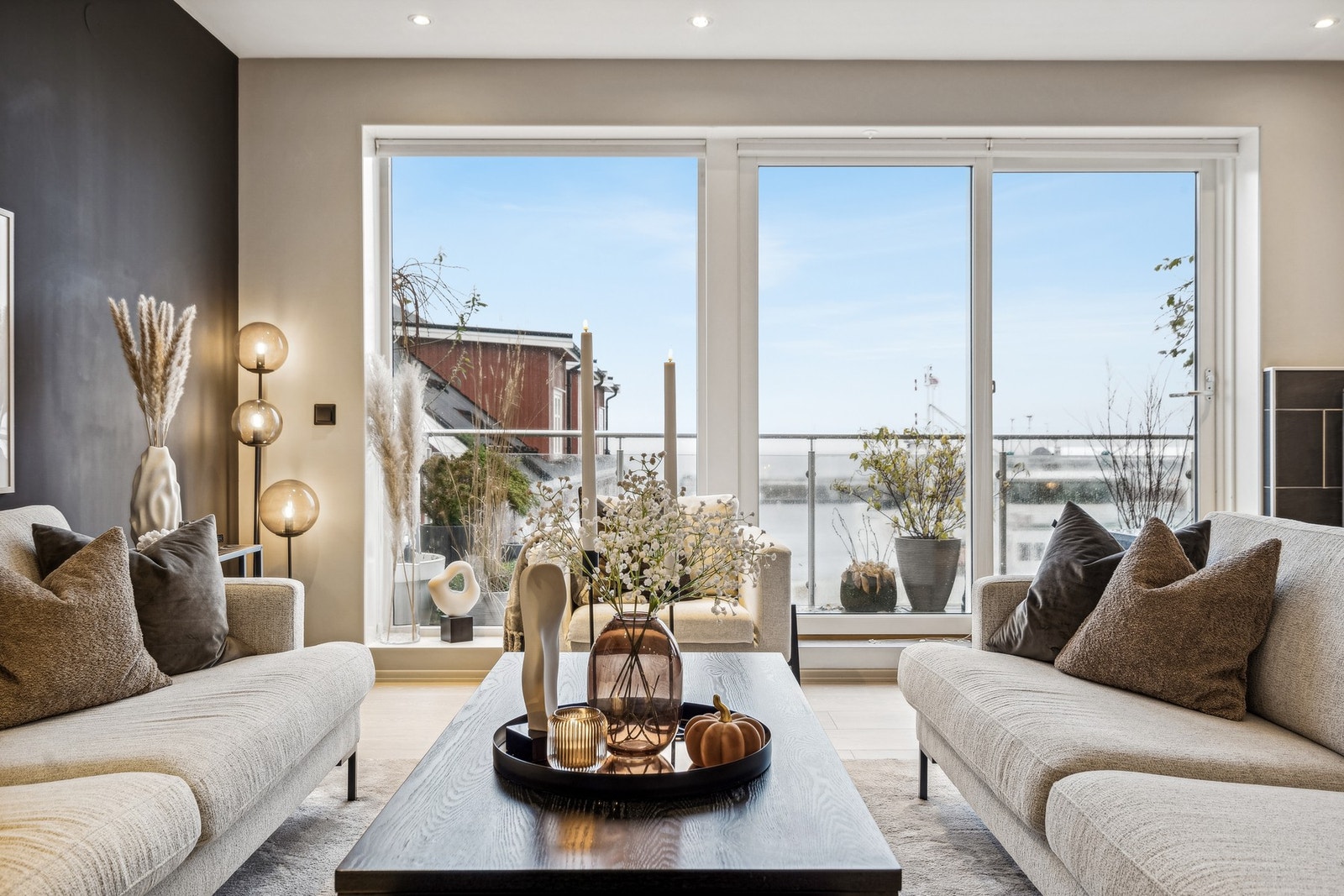 Her kan man nyte utsikten fra sofakroken Galleribilde