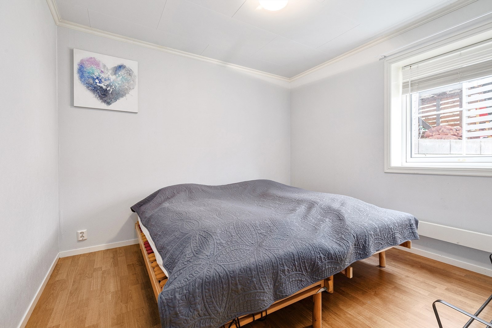 To soverom med god plass til dobbelseng og garderobe. Galleribilde