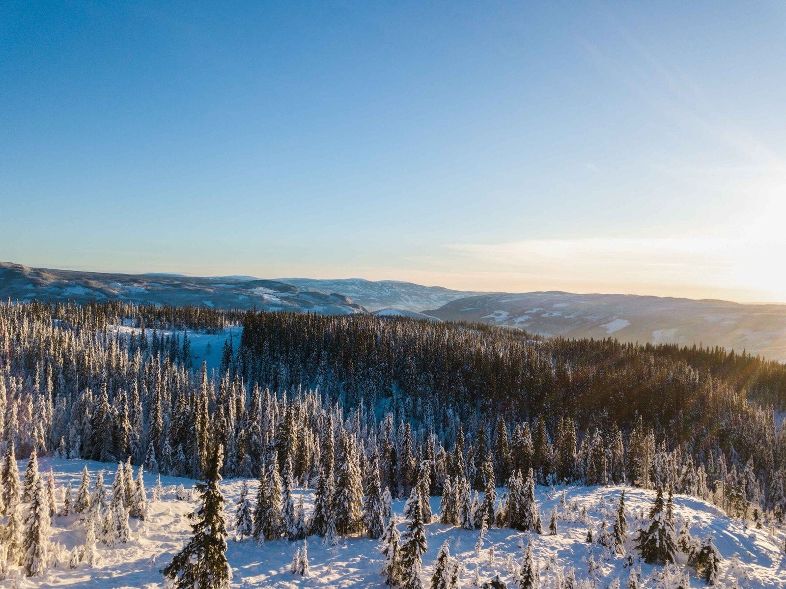 Dronebilde mot Hafjell i øst Galleribilde