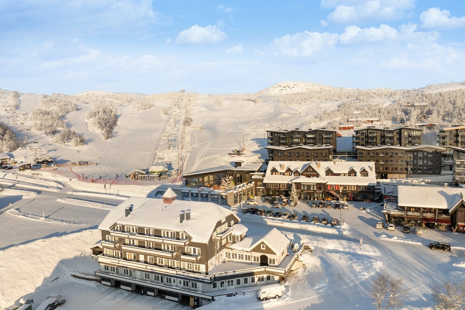 Beitostølen sentrum. Galleribilde