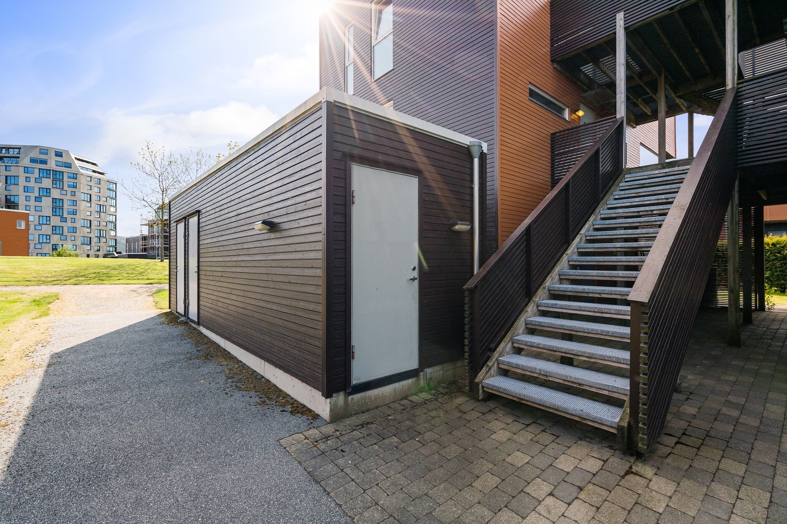 Inngangsparti og bod Galleribilde