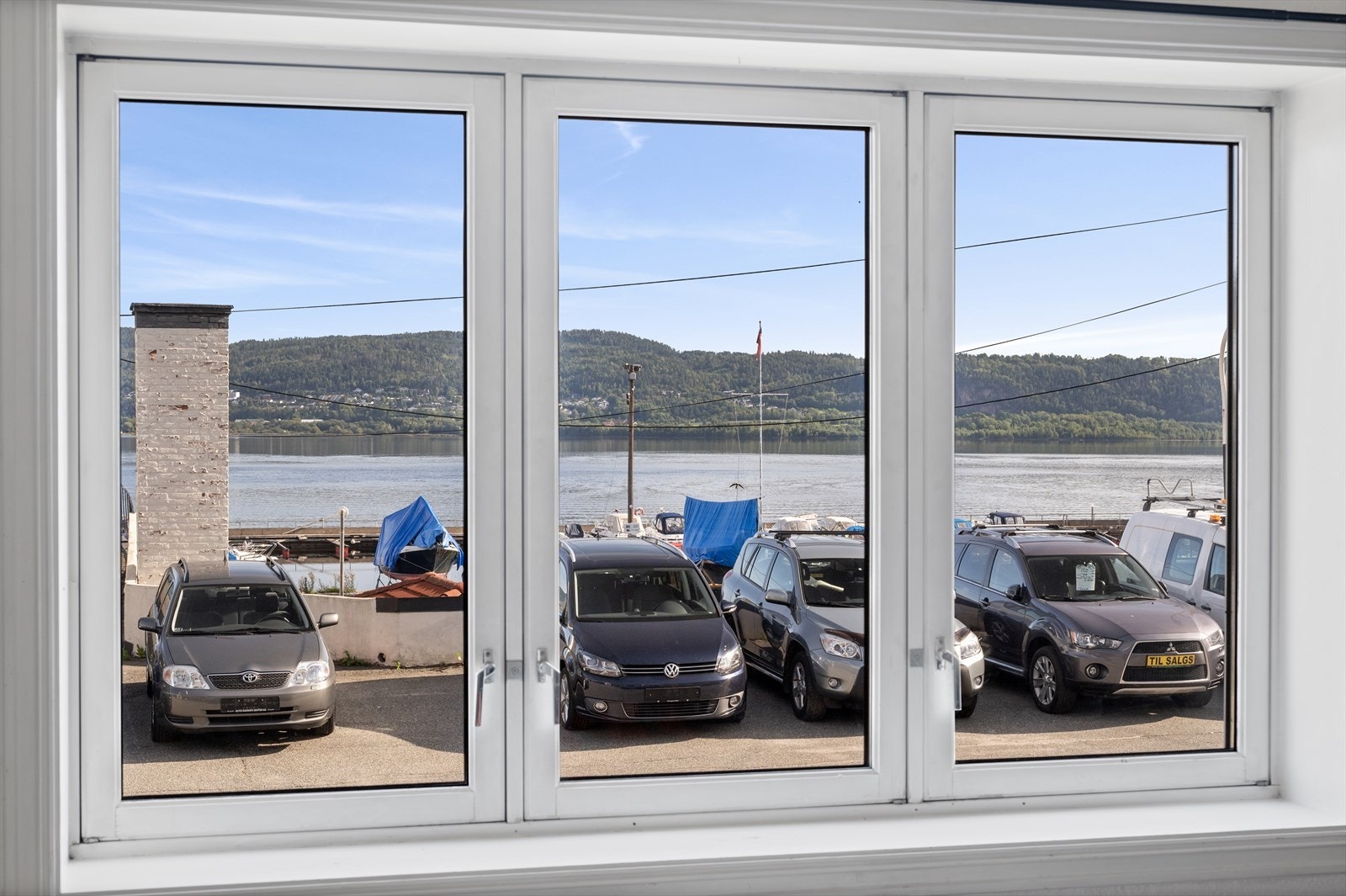 Utsikt fra stuevinduene Galleribilde