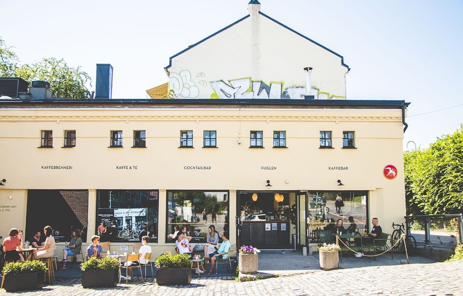 Fuglen og ZZ-pizza ligger kun en kort spaserstur fra leiligheten. Galleribilde