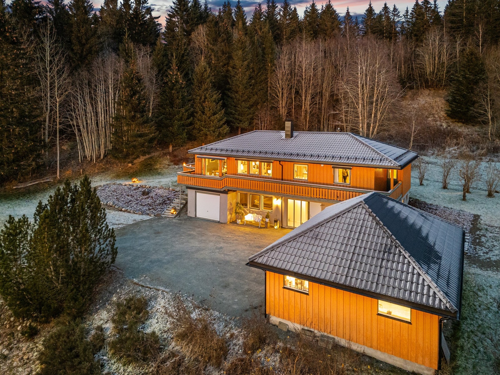 Stor tomt på 1345 kvm. Galleribilde