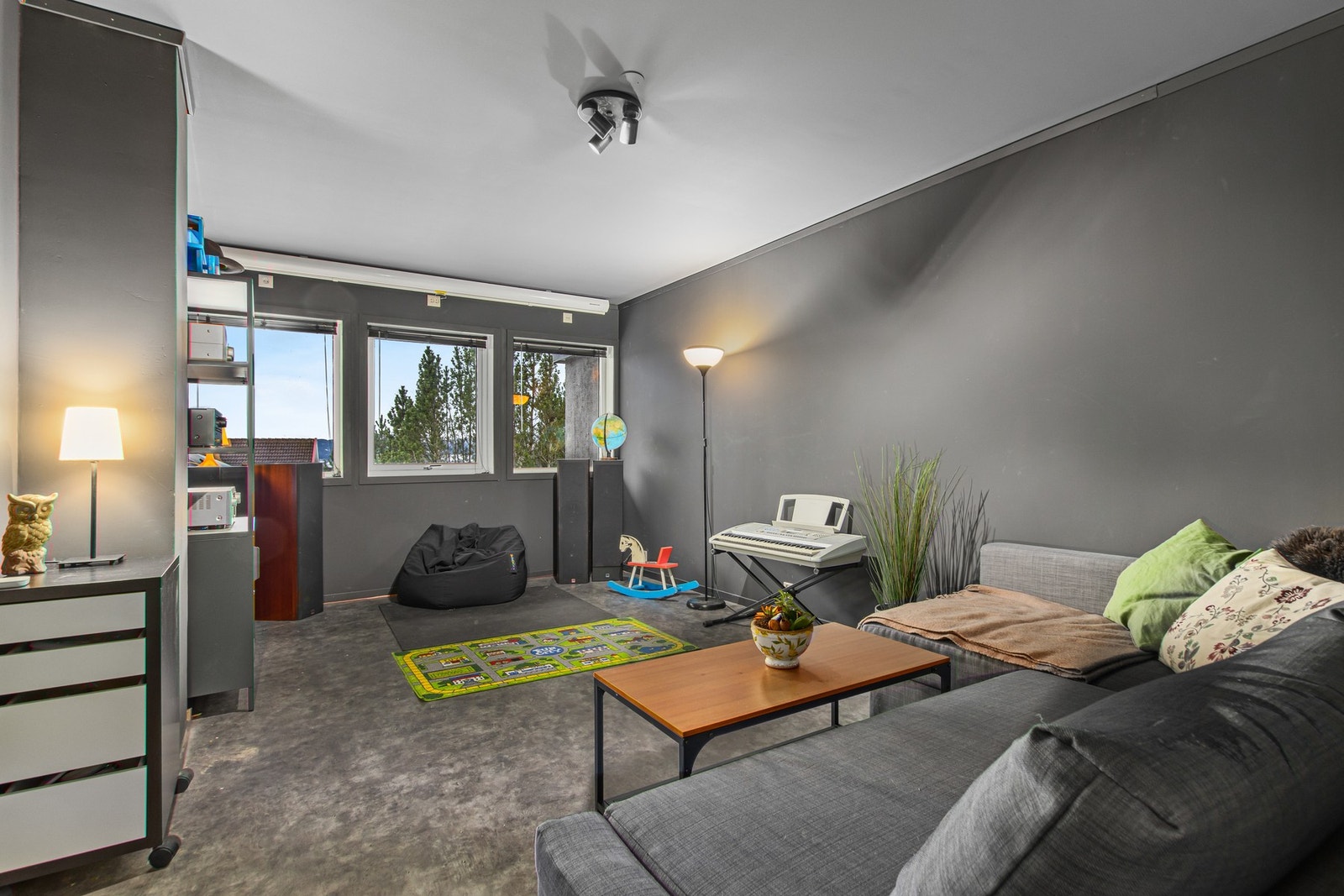 Kjellerstue. Galleribilde