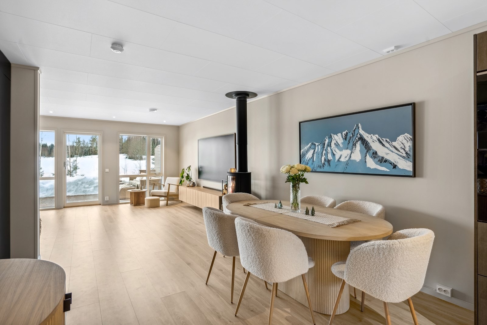 Det er slette vegger som er malt i nydelige farger. Galleribilde