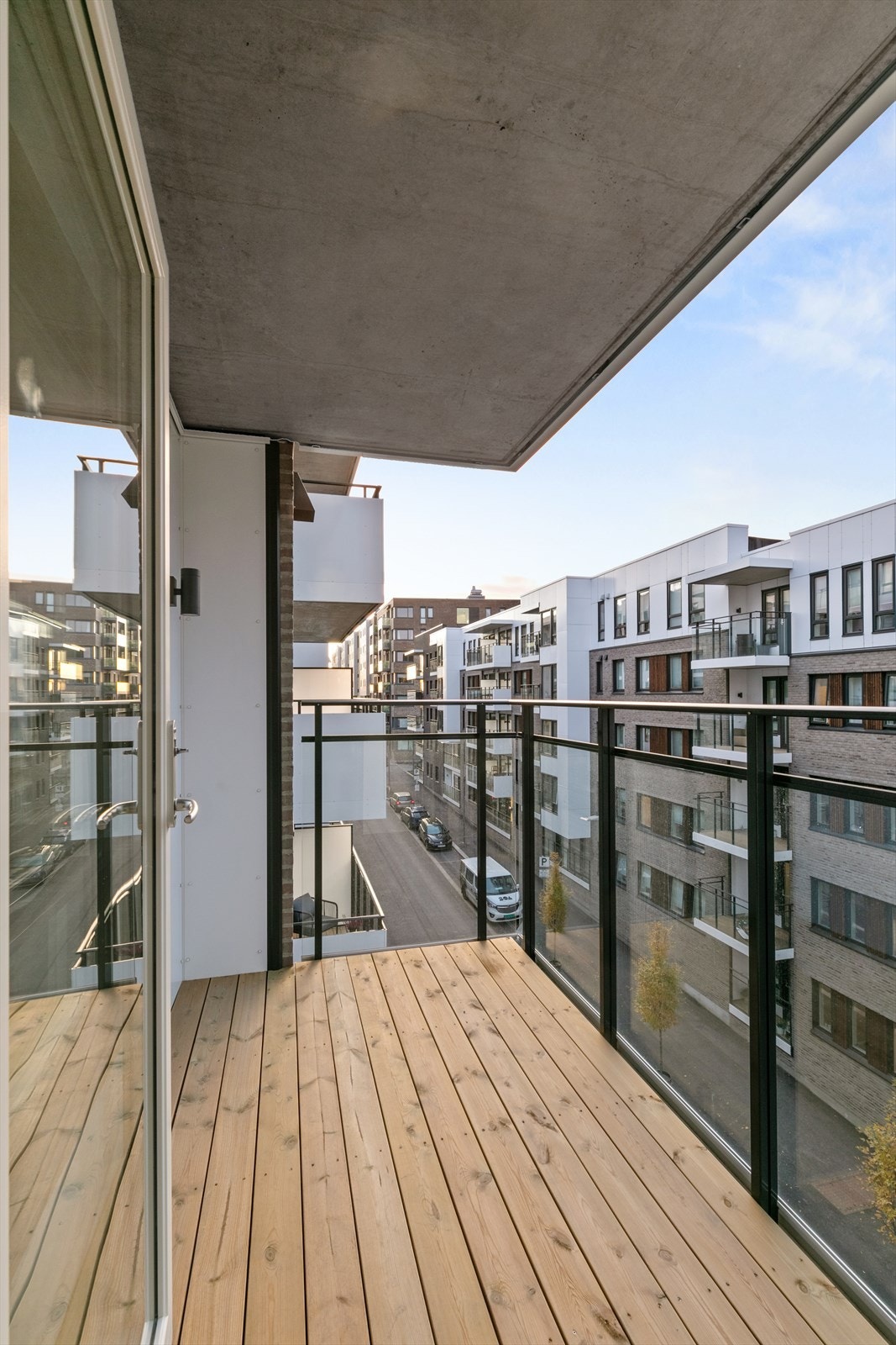 Utgang til balkong fra stue. Galleribilde