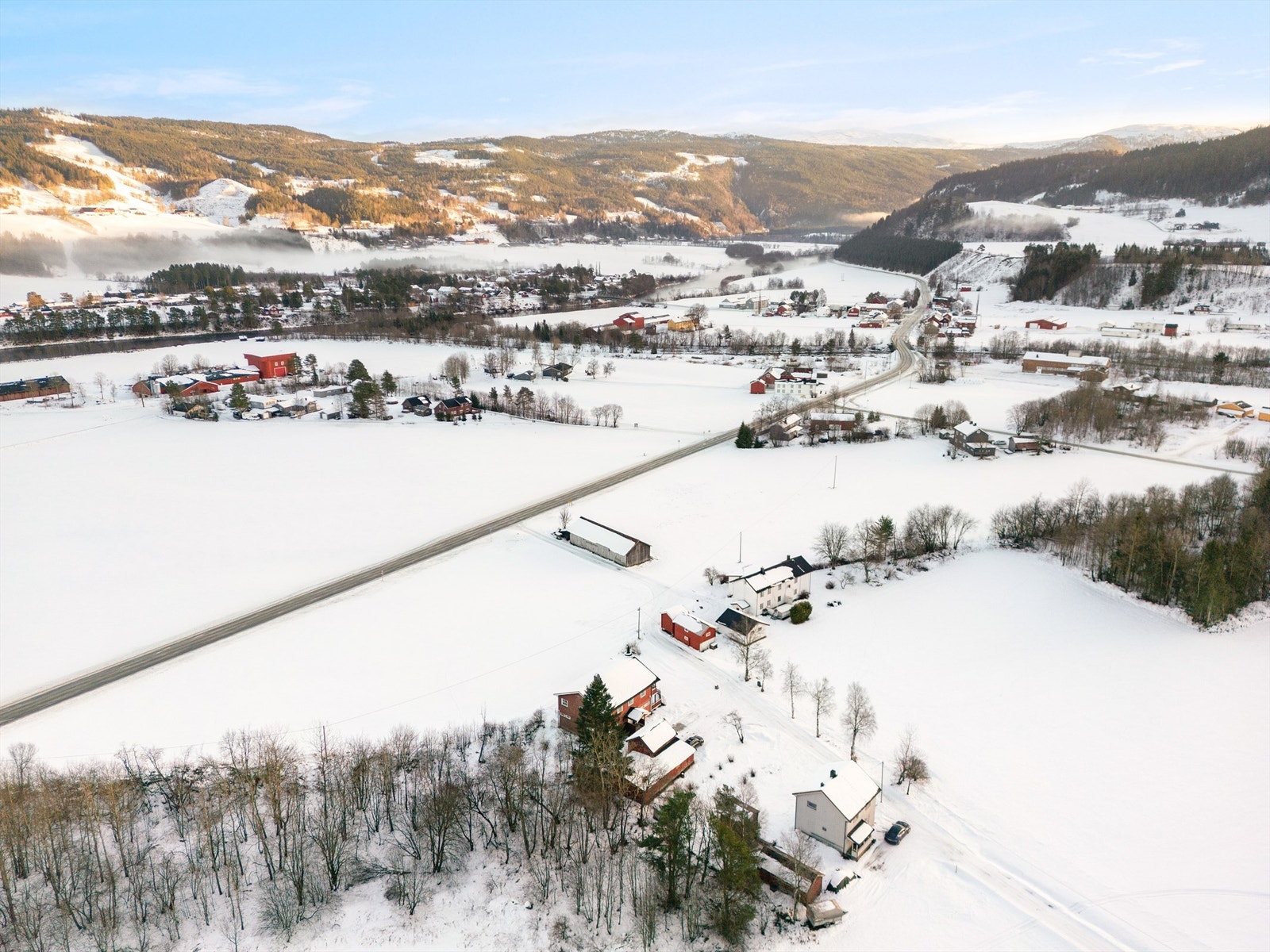 Oversiktsbilde mot sør, og sentrum i Å. Galleribilde