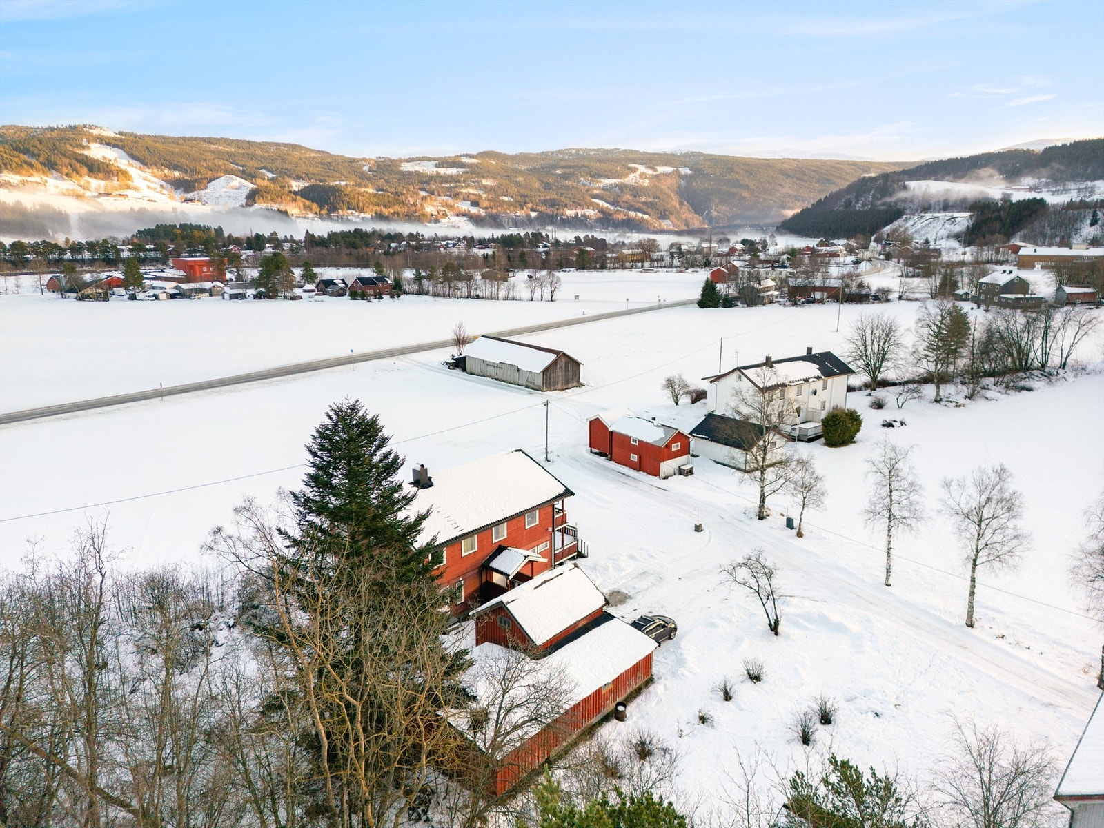 Oversiktsbilde mot sør, og sentrum i Å. Galleribilde