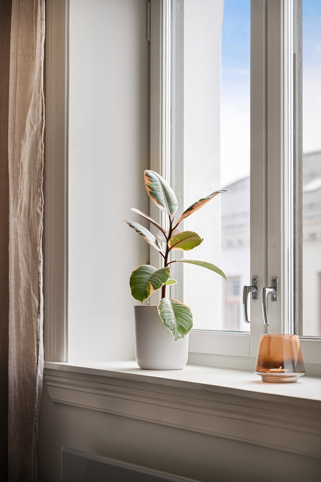 Dype vinduskarmer og god takhøyde - 2.77M Galleribilde