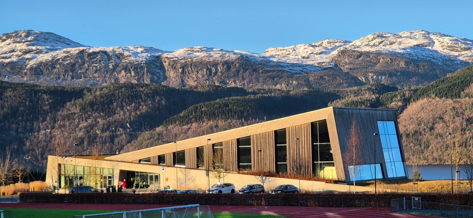 Flotte Suldal ligg bad ligger 25 minutters kjøretur unna Galleribilde