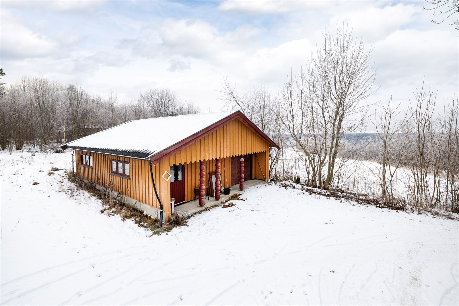 Garasje/hobbyrom og verksted fra 1995. Galleribilde