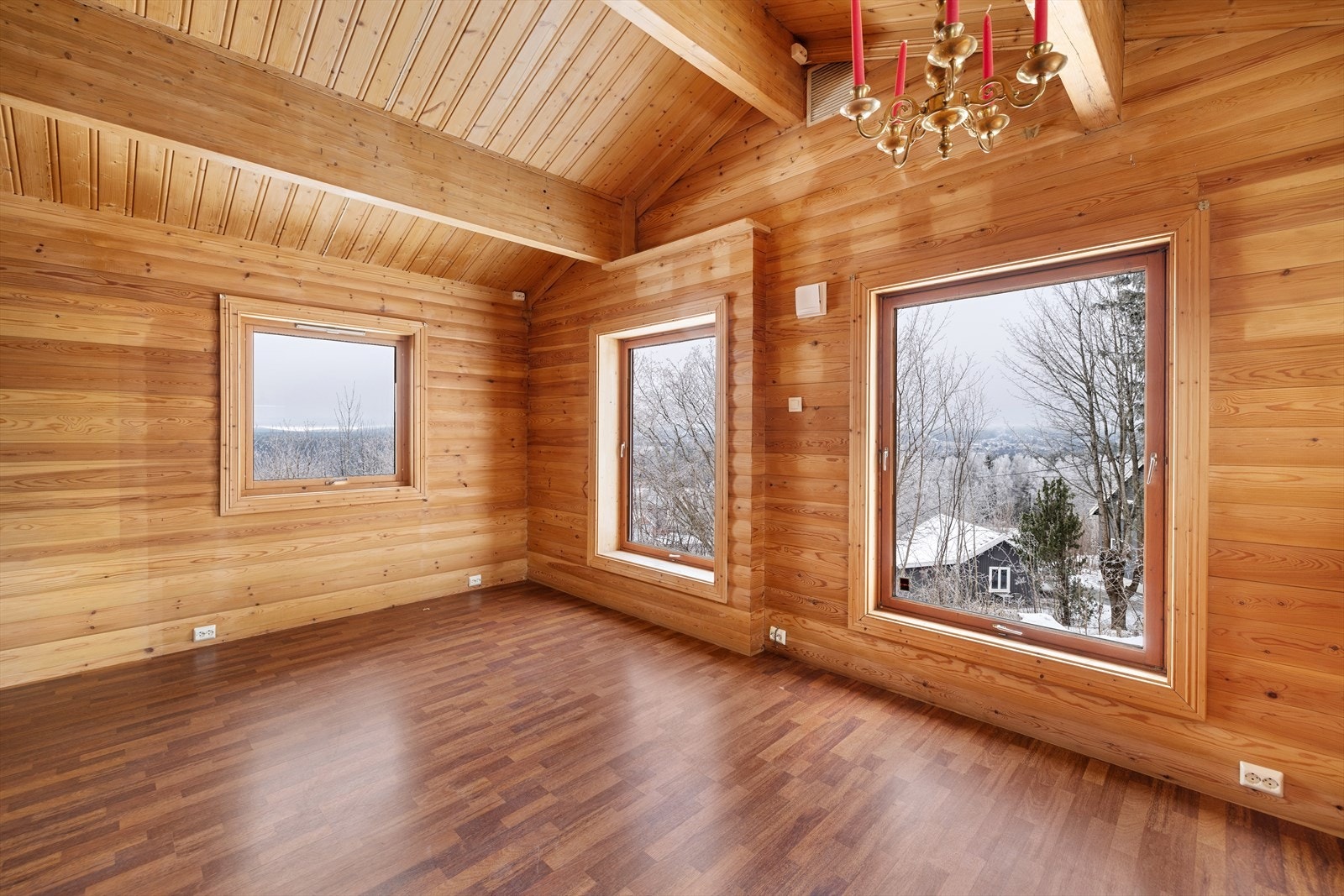 Et flott rom med gode lysforhold. Galleribilde