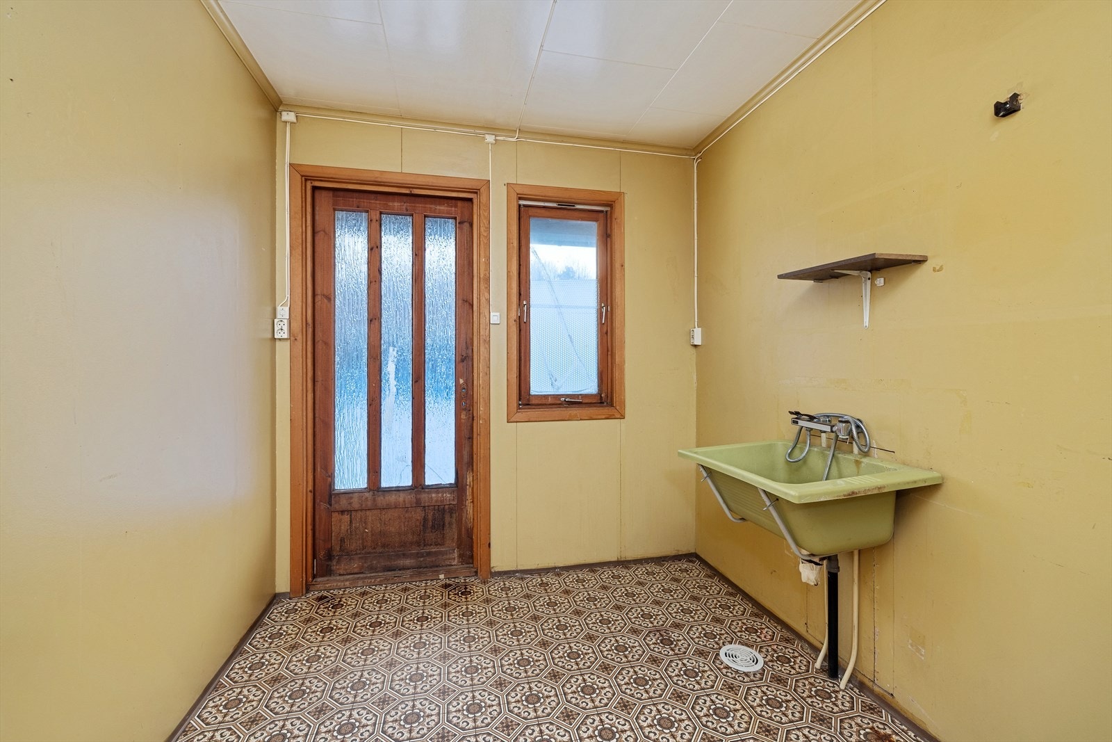 Vaskerom med utgang rett ut. Galleribilde