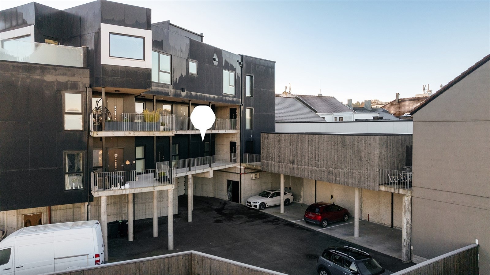 Leiligheten passer for alle aldersgrupper og har enkel adkomst via heis eller trapper Galleribilde