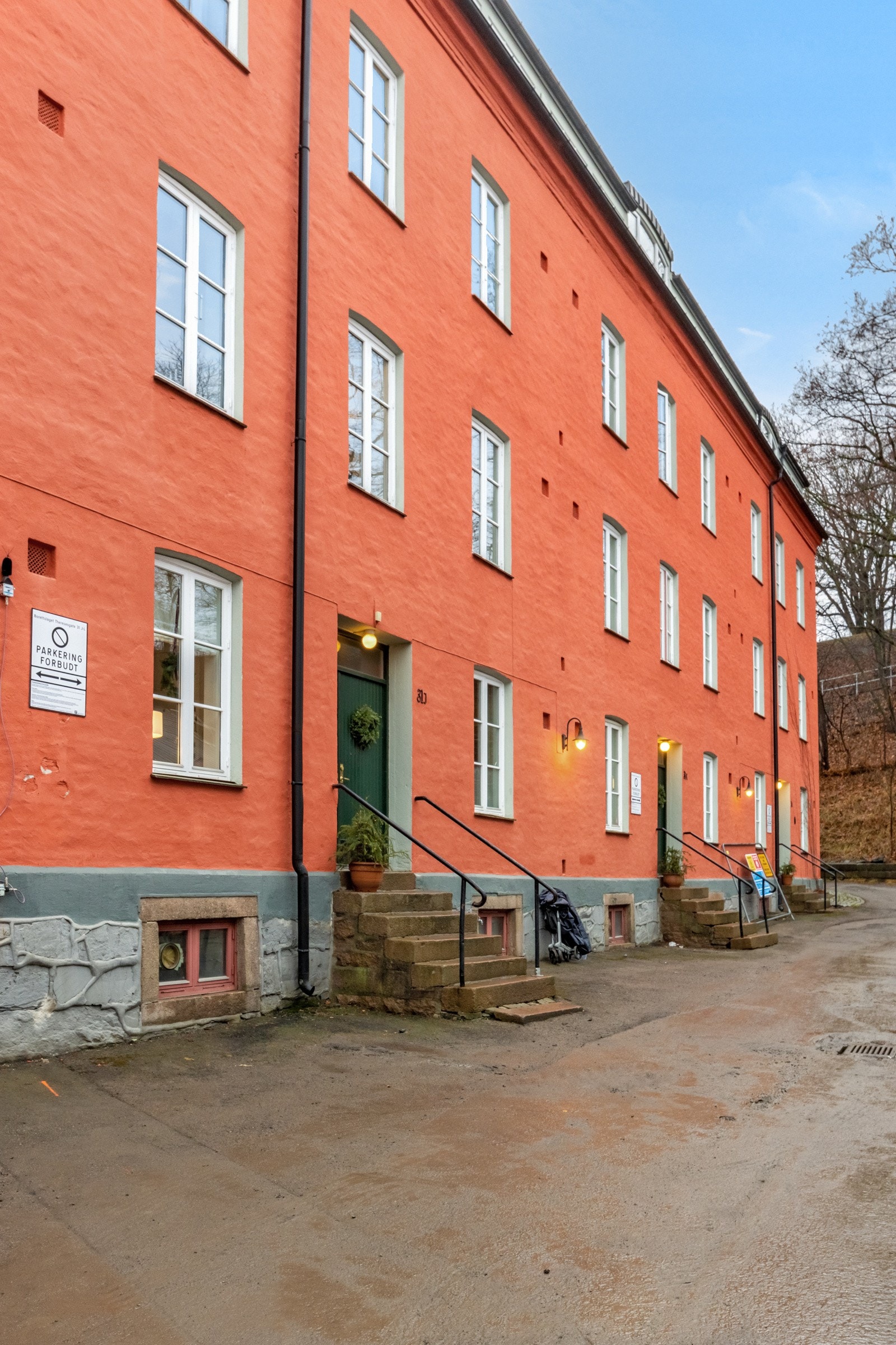 Thereses gate 31K ligger i hjertet av det populære og livlige området St. Hanshaugen i Oslo. Denne beliggenheten tilbyr en perfekt kombinasjon av urbane fasiliteter og grøntområder Galleribilde