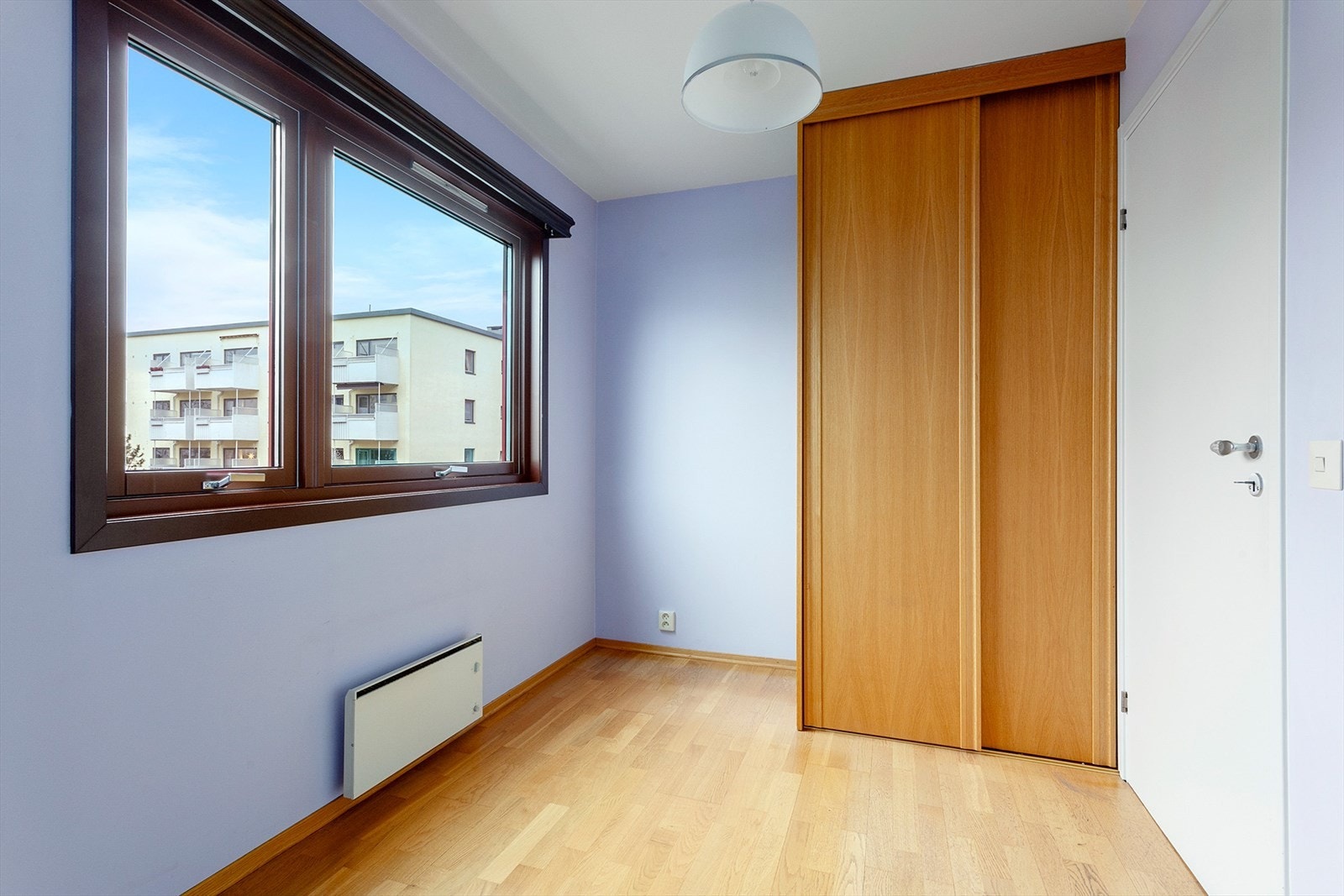 Soverommet har også en garderobe Galleribilde