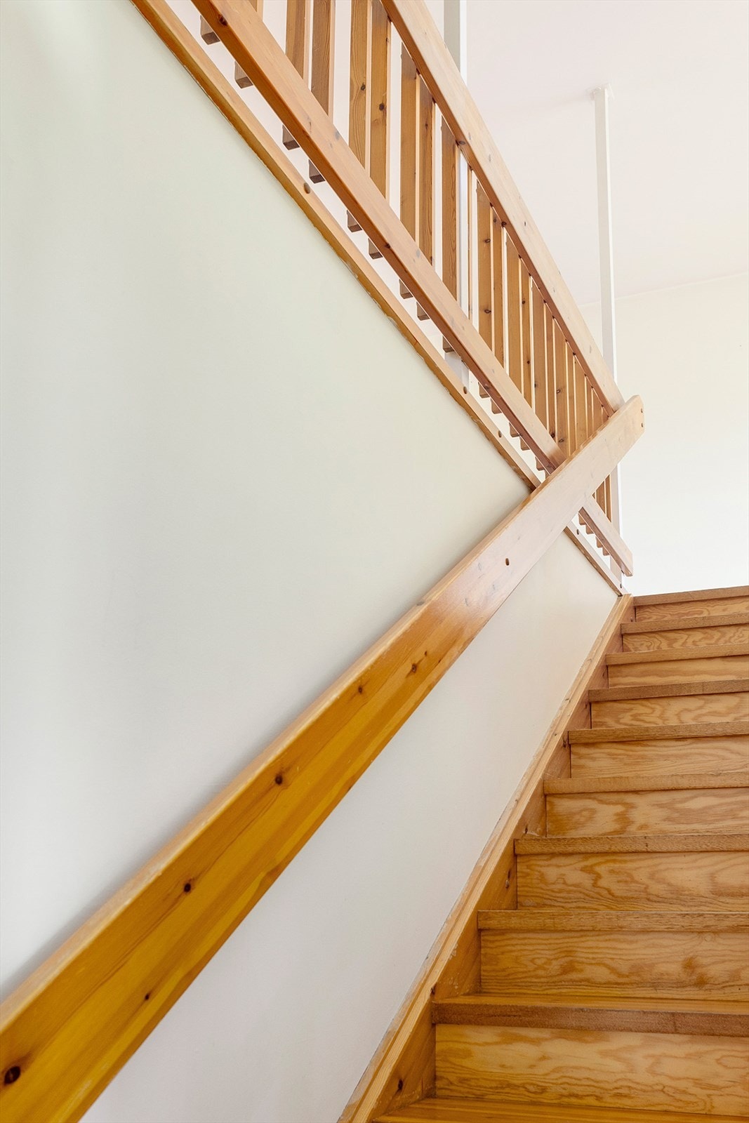 Fra øvre etasje tar deg ned til inngangspartiet Galleribilde