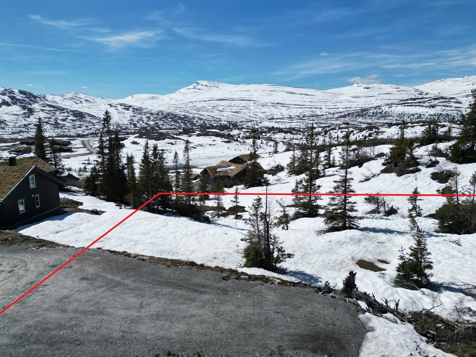 Skissert tomtegrense er ikke nøyaktig. Galleribilde