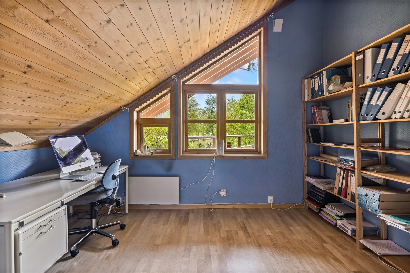 Soverom/kontor/tv-stue. Galleribilde