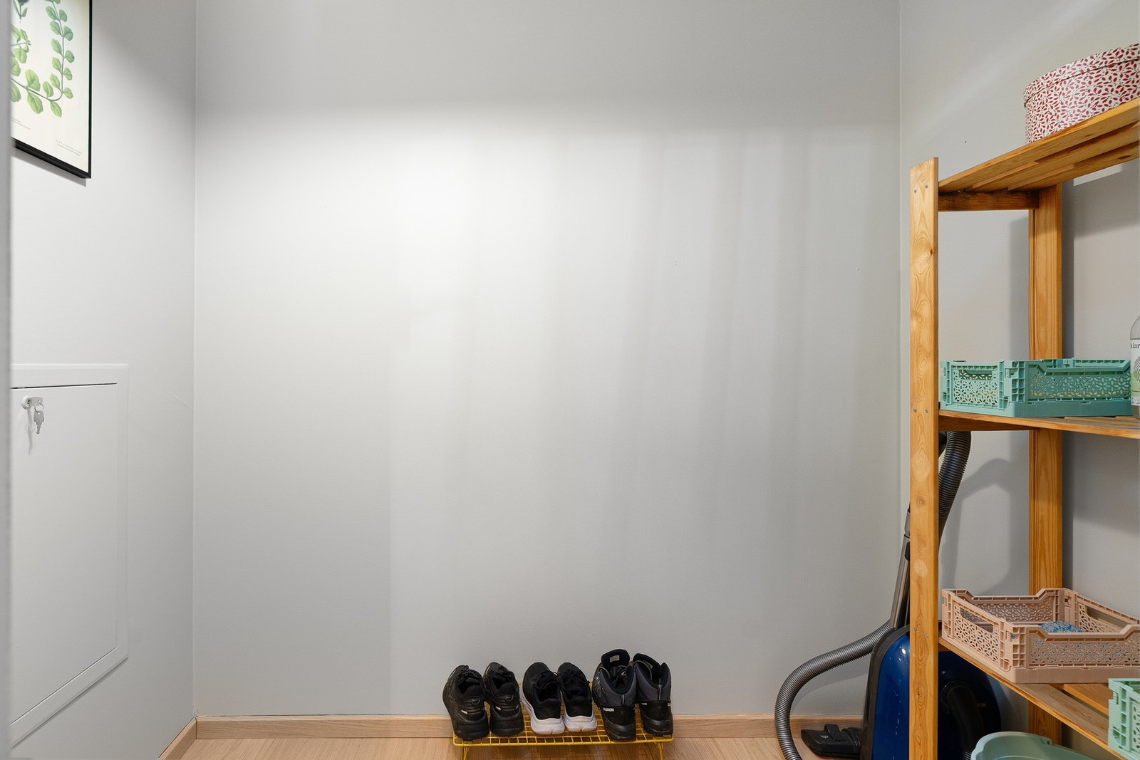 Innvendig bod - en smart løsning for ekstra lagringsplass. Galleribilde