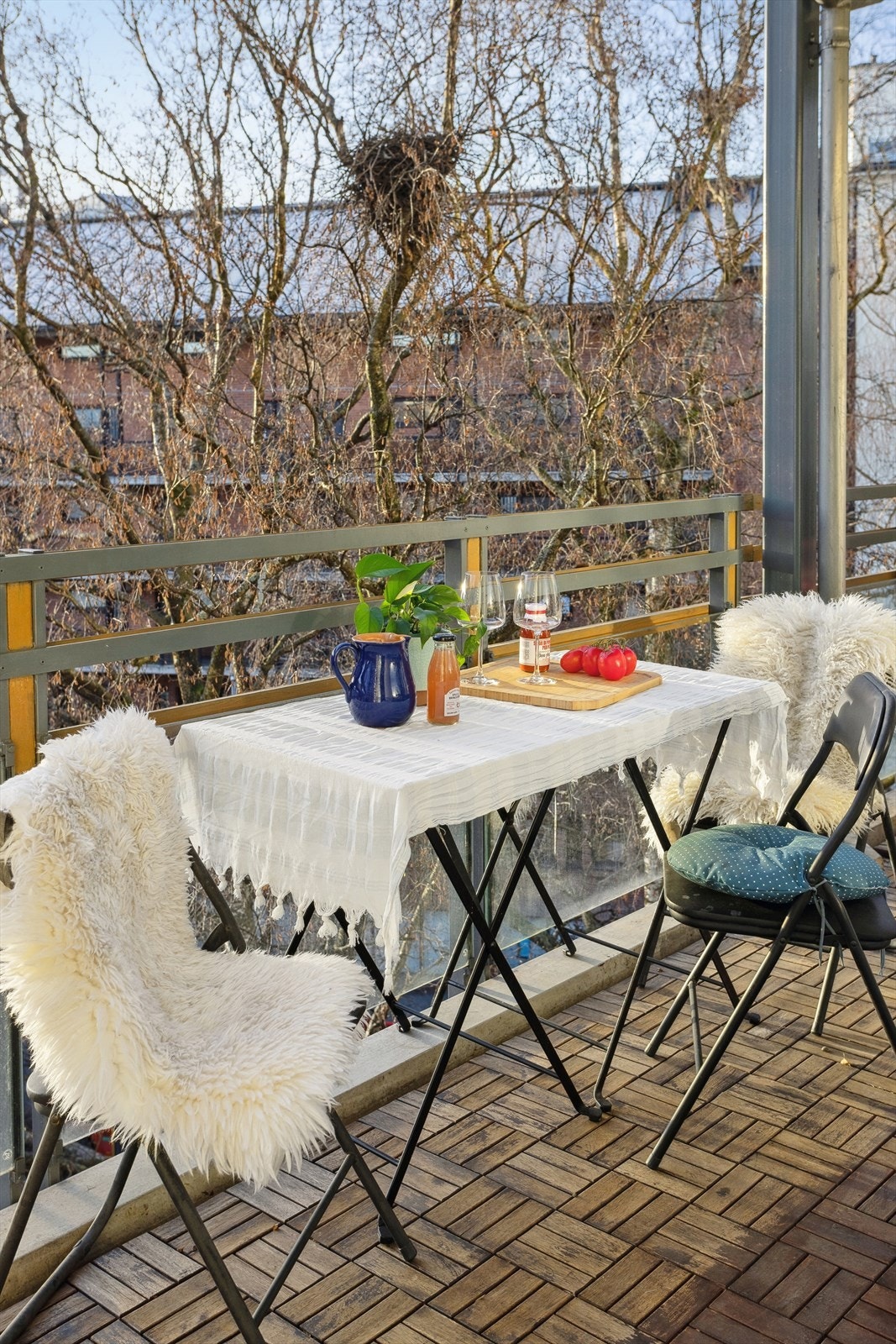 Fra stue/kjøkken er det utgang til en balkong på ca. 15 m². Galleribilde