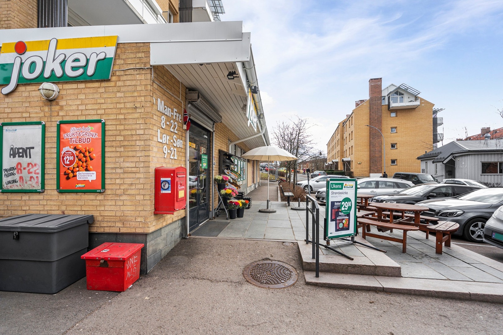 Nærbutikken Joker ligger rett ved leiligheten. Galleribilde