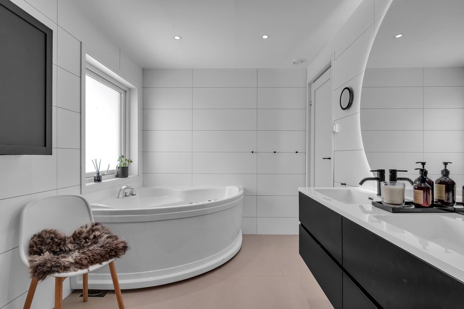 Bad 1.etasje. Galleribilde