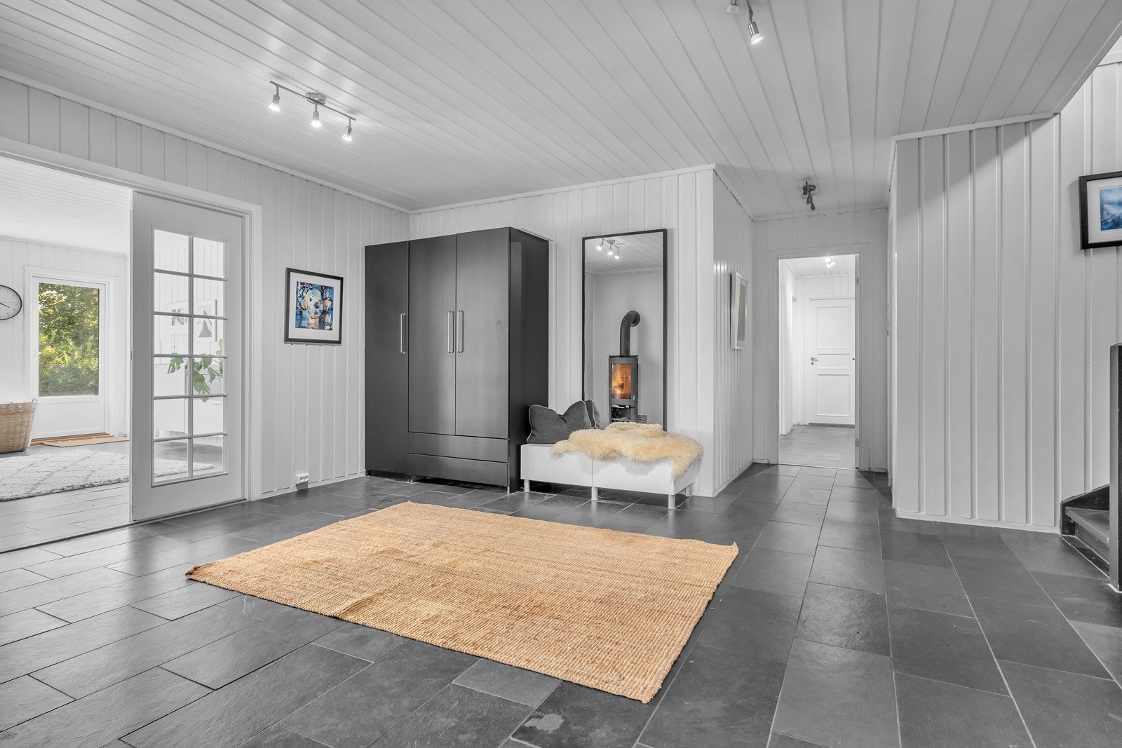 Meget romslig gang/inngangsparti. Galleribilde