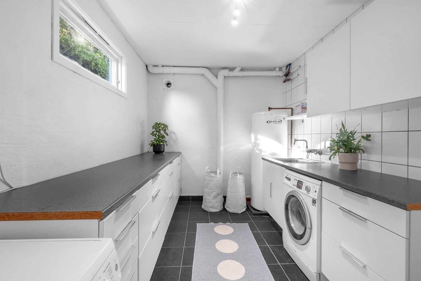Vaskerom i underetasjen. Galleribilde