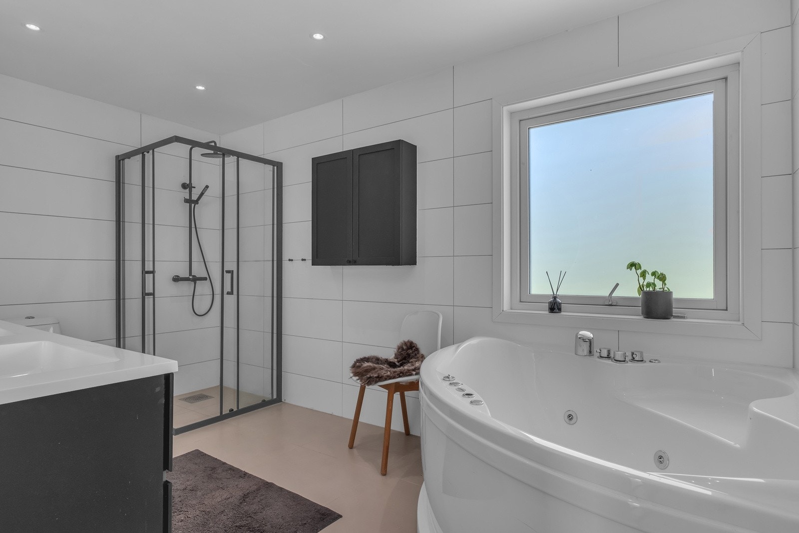 Bad 1.etasje. Galleribilde