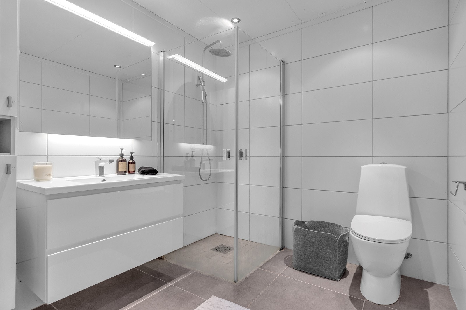 BoligDSCF7368-June 03, 2024-0456 Galleribilde