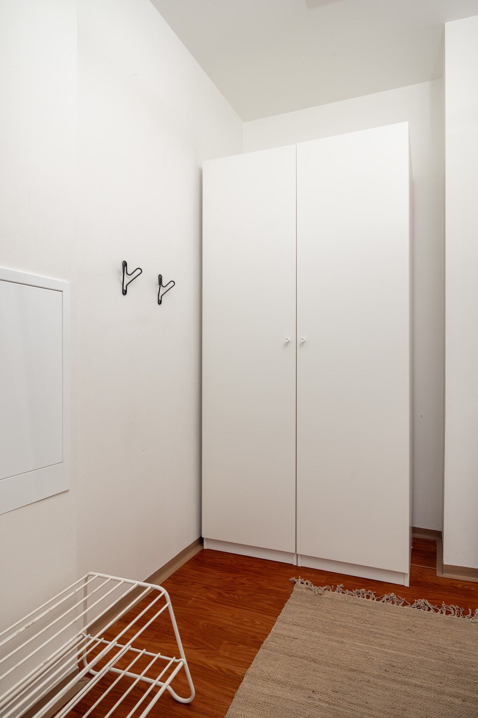 Svært praktisk innvendig bod eller garderoberom. Galleribilde