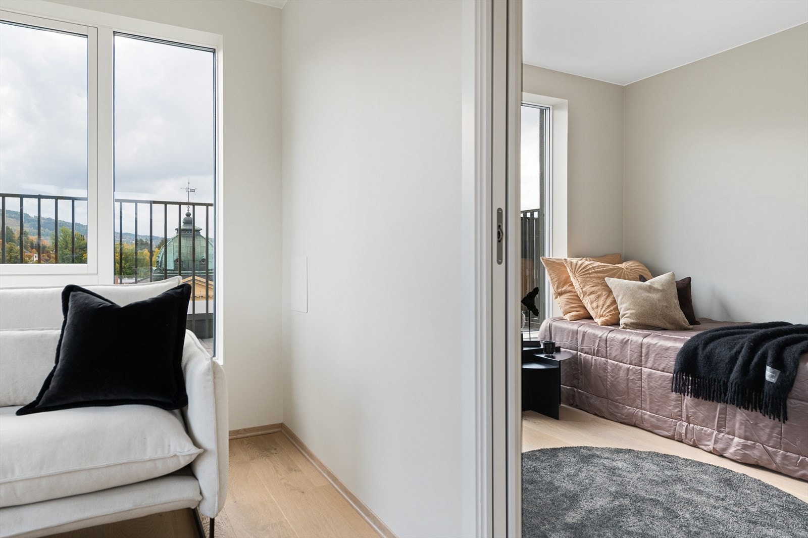 Adkomst til soverom fra stuen. Galleribilde