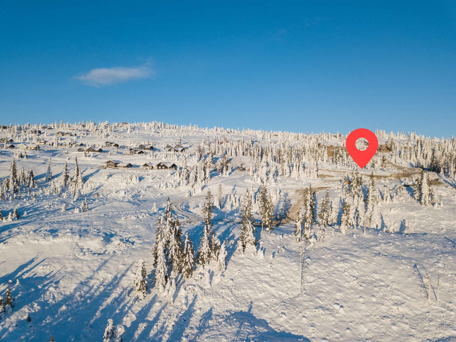 Tomt markert - stor solrik tomt på over 1,2 mål Galleribilde
