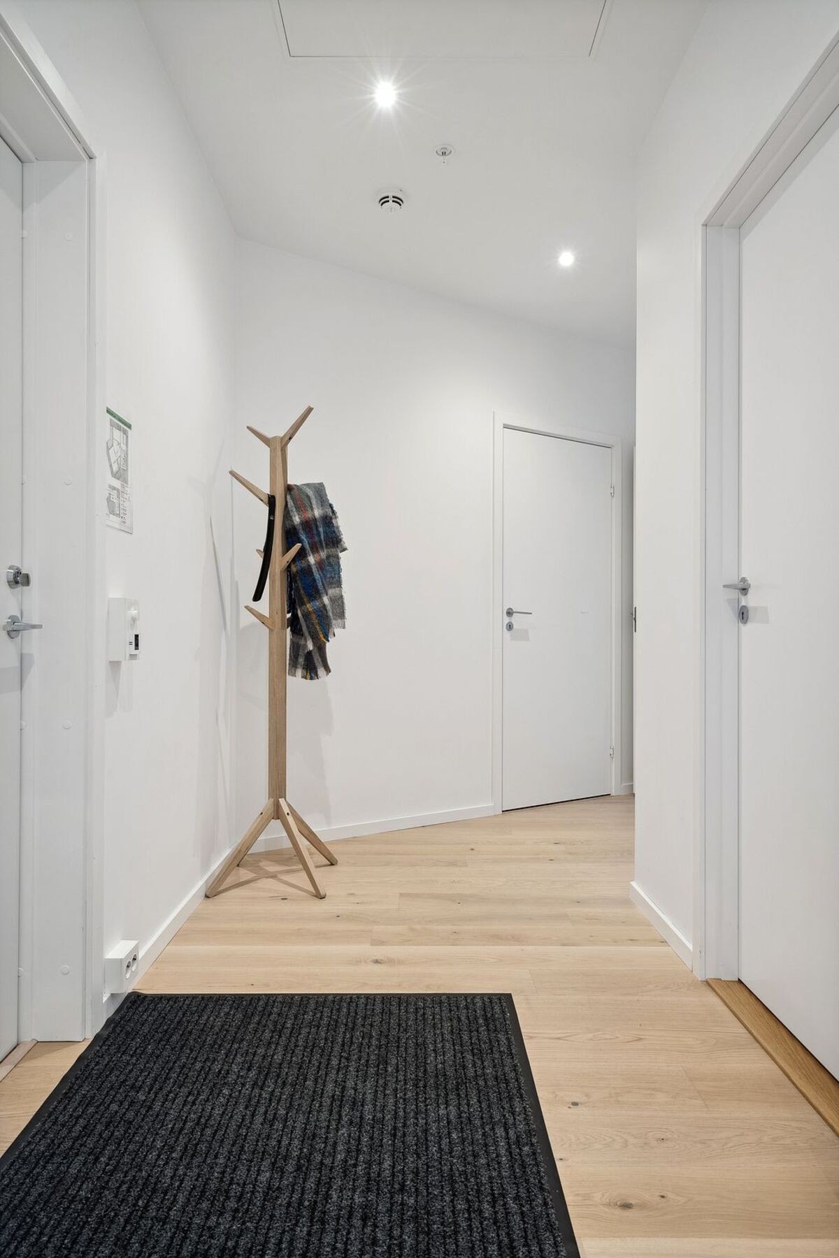 I gangområdet ligger begge soverommene og badet. Galleribilde