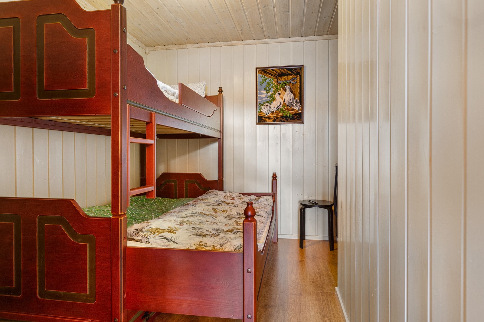 Praktisk sovealkove hvor man i dag har en køyeseng for ekstra plass. Galleribilde