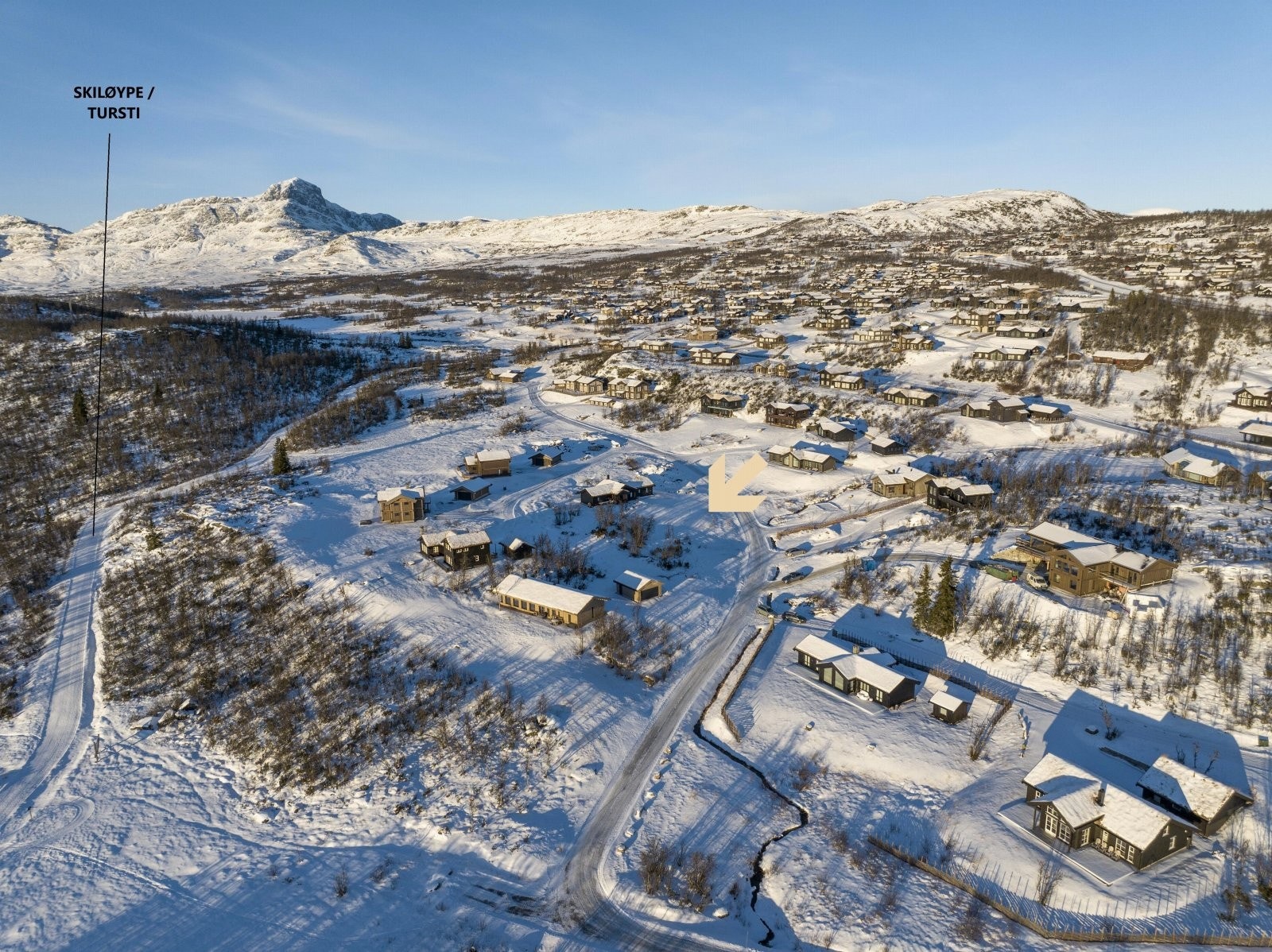 Oppkjørte skiløpyer tilknyttet Beitostølens store løypenett ligger rett i nærheten. Galleribilde