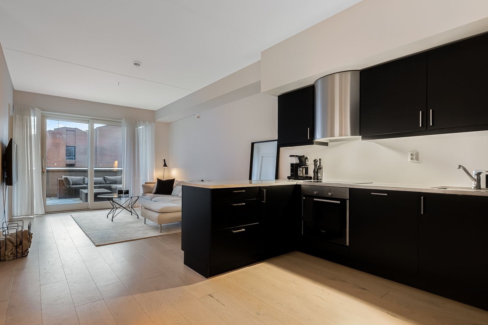 Leiligheten er levert med oppgradert kjøkken fra kvalitetsleverandøren HTH i delikat utførelse. Kjøkkenet har fått TG1 iht. takstrapport. Galleribilde