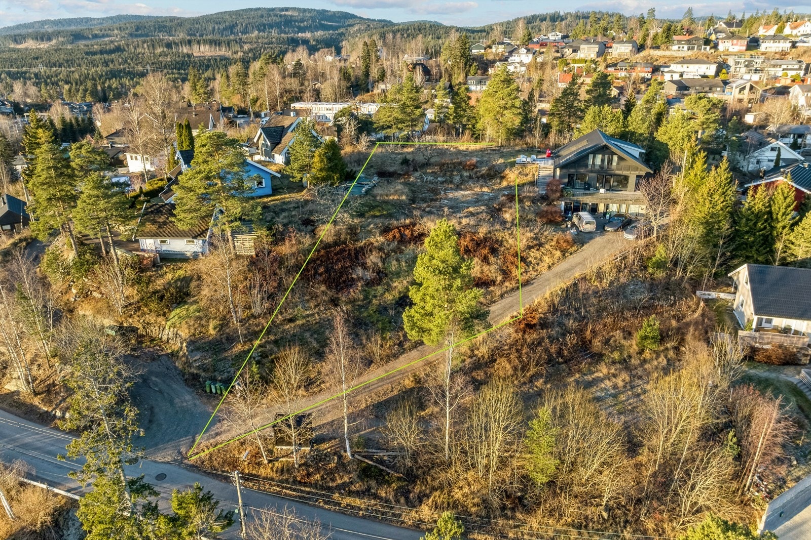 Den øverste delen er relativt flat og går over to nivåer. Omrisset er kun en skisse. Galleribilde