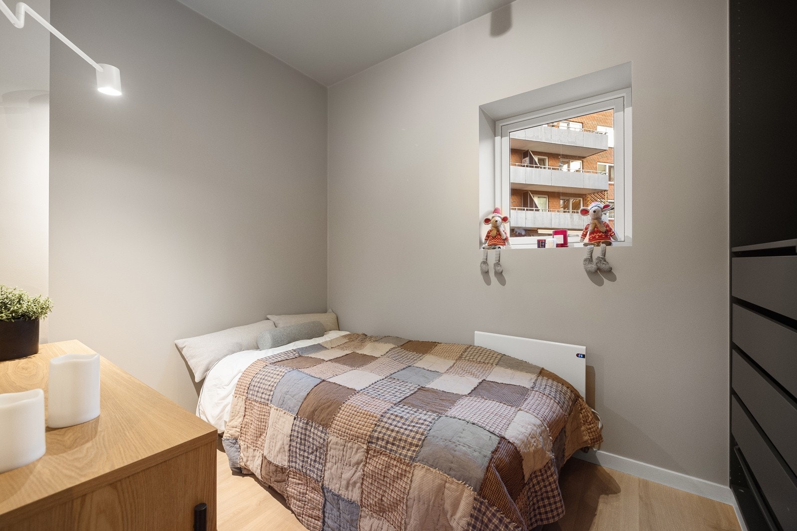 Soverom 2 med plass til dobbeltseng. Galleribilde