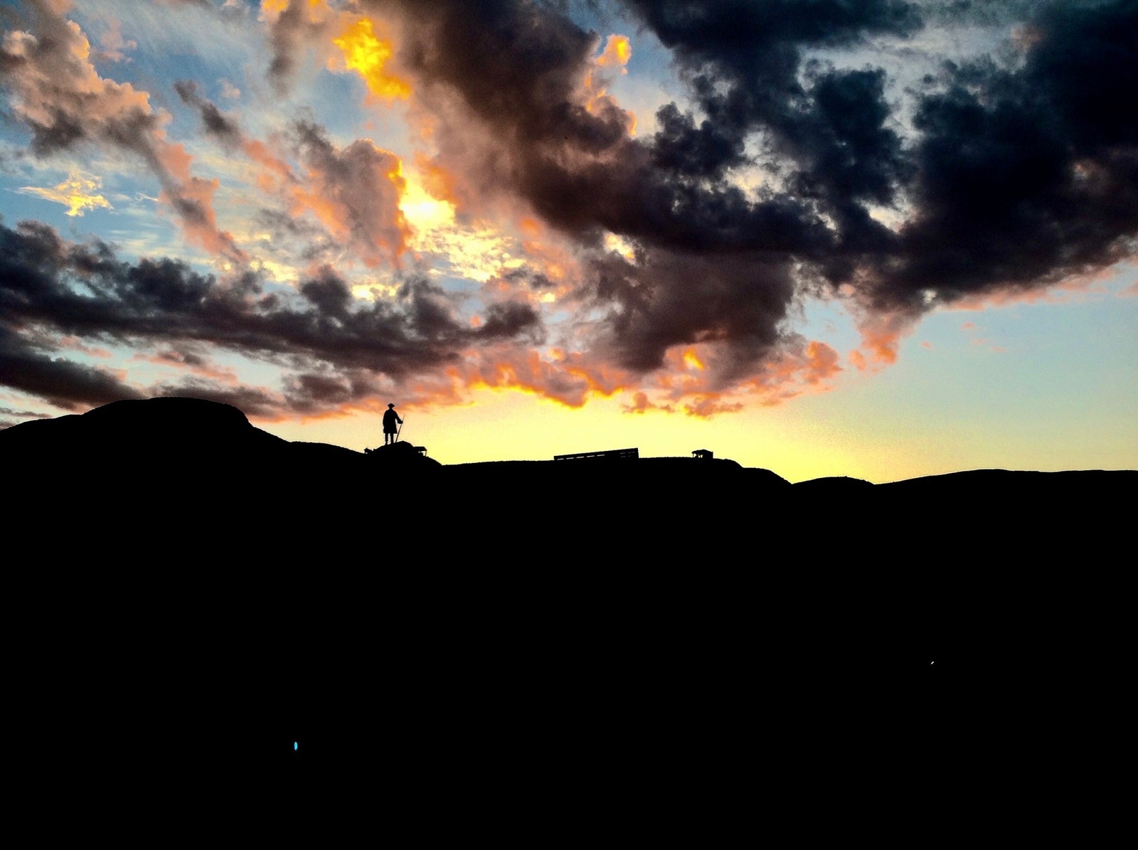 Selgers bilde - Utespelet Elden som settes opp hvert år like i nærheten av eiendommen. Galleribilde